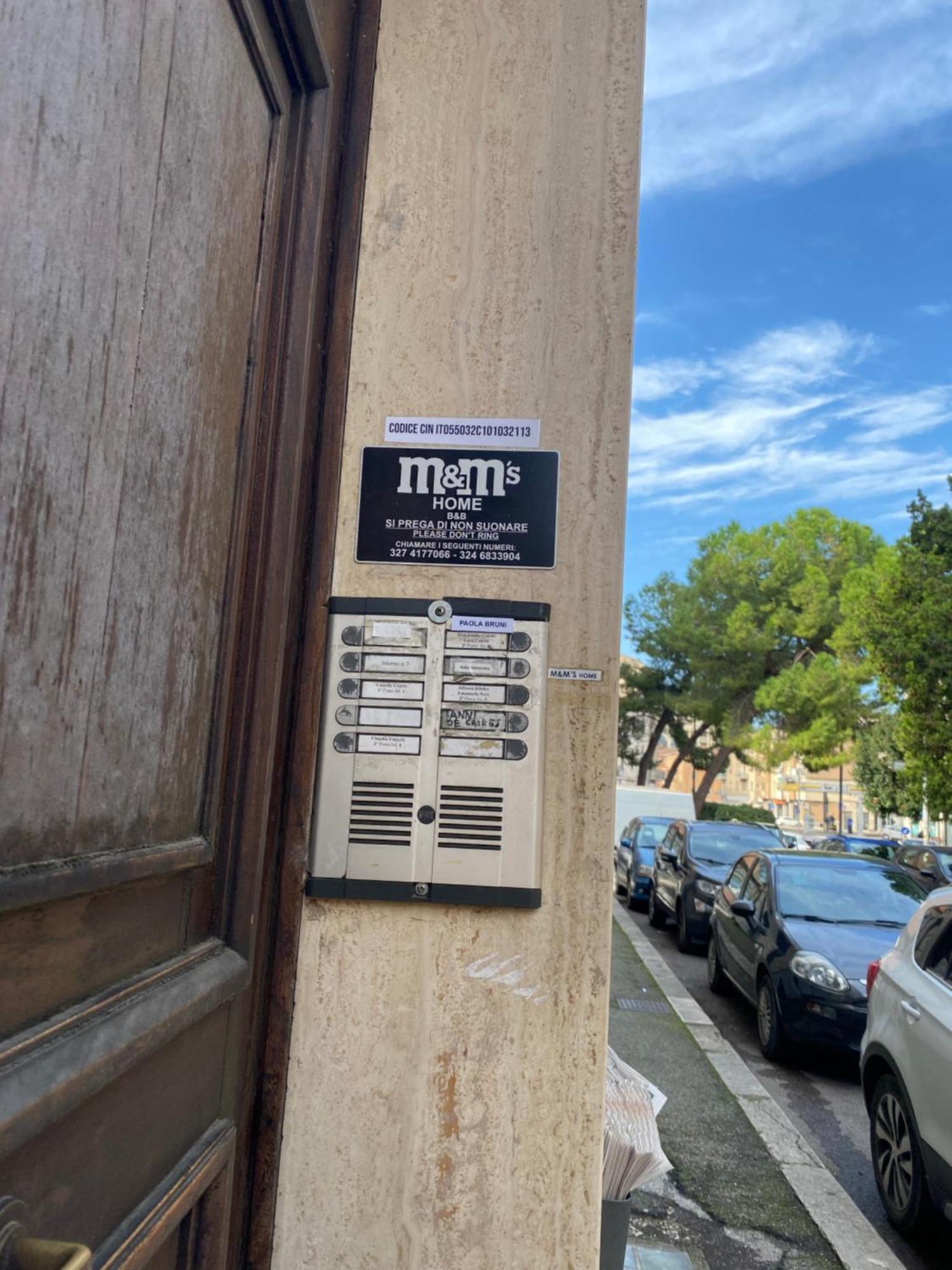 M&M'S Home Terni Eksteriør billede
